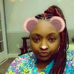 Meet your Posher, Ayria